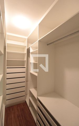 Apartamento à venda com 196m², 3 quartos e 2 vagasCloset da Suite