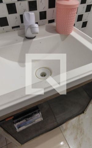 Apartamento à venda com 44m², 2 quartos e 1 vaga Apartamento à venda com 44m², 2 quartos e 1 vagaBanheiro