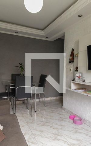 Apartamento à venda com 44m², 2 quartos e 1 vaga Apartamento à venda com 44m², 2 quartos e 1 vagaSala