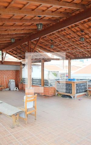 Casa à venda com 330m², 3 quartos e 4 vagasTerraço