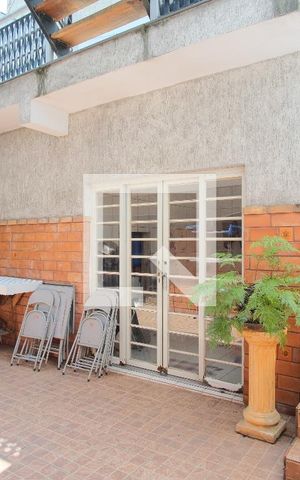 Casa à venda com 330m², 3 quartos e 4 vagasQuintal