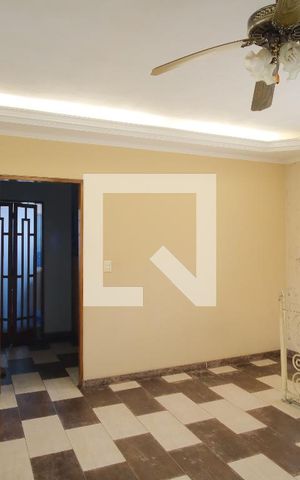 Casa à venda com 330m², 3 quartos e 4 vagasHall dos Quartos