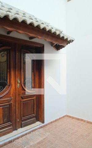 Casa à venda com 330m², 3 quartos e 4 vagasEntrada