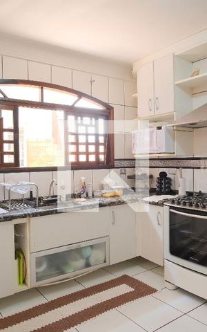 Casa à venda com 330m², 3 quartos e 4 vagasCozinha