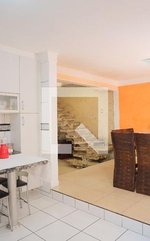 Casa à venda com 330m², 3 quartos e 4 vagasCozinha
