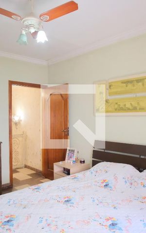 Casa à venda com 330m², 3 quartos e 4 vagasSuíte 1