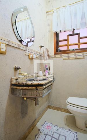 Casa à venda com 330m², 3 quartos e 4 vagasLavabo