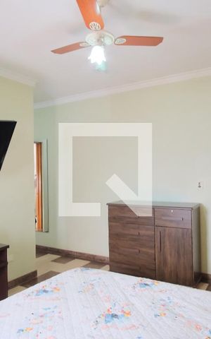 Casa à venda com 330m², 3 quartos e 4 vagasSuíte 1