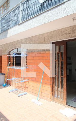 Casa à venda com 330m², 3 quartos e 4 vagasQuintal