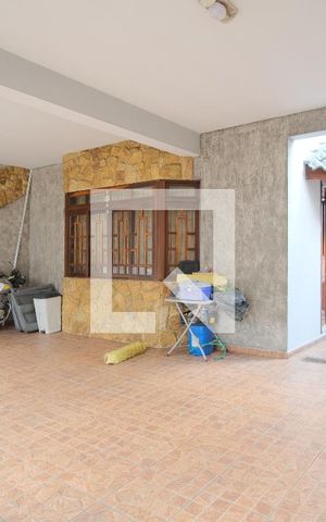 Casa à venda com 330m², 3 quartos e 4 vagasGaragem