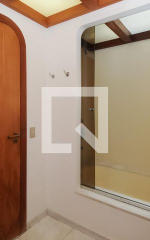 Apartamento à venda com 278m², 3 quartos e 3 vagas Apartamento à venda com 278m², 3 quartos e 3 vagasBanheiro da Suíte 3