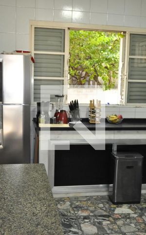 Casa à venda com 227m², 3 quartos e 3 vagasCozinha