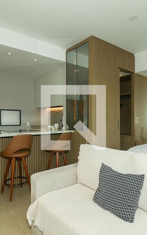 Apartamento para alugar com 36m², 1 quarto e 1 vaga Apartamento para alugar com 36m², 1 quarto e 1 vagaSala / Quarto