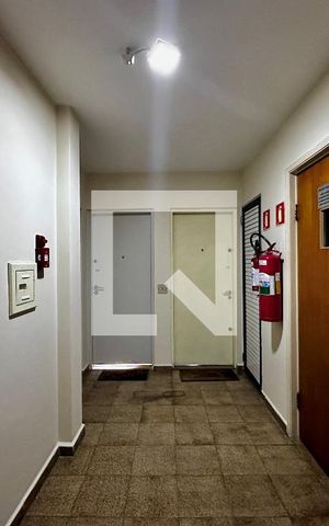 Apartamento à venda com 70m², 2 quartos e sem vaga Apartamento à venda com 70m², 2 quartos e sem vagaHall Apartamento
