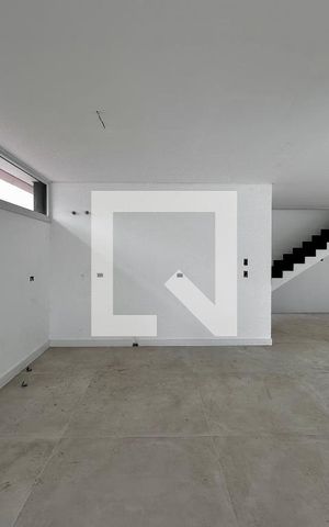 Casa de condomínio à venda com 496m², 4 quartos e 4 vagas Casa de condomínio à venda com 496m², 4 quartos e 4 vagasCozinha