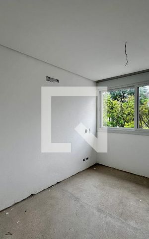 Casa de condomínio à venda com 496m², 4 quartos e 4 vagas Casa de condomínio à venda com 496m², 4 quartos e 4 vagasSuíte 2