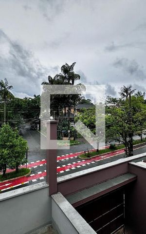 Casa de condomínio à venda com 496m², 4 quartos e 4 vagas Casa de condomínio à venda com 496m², 4 quartos e 4 vagasVista Suíte 1