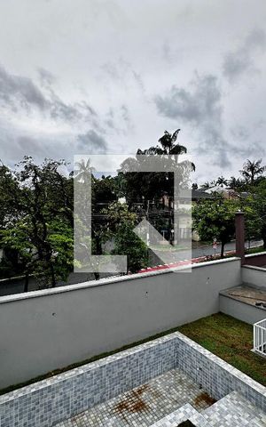 Casa de condomínio à venda com 496m², 4 quartos e 4 vagas Casa de condomínio à venda com 496m², 4 quartos e 4 vagasVista Suíte 4