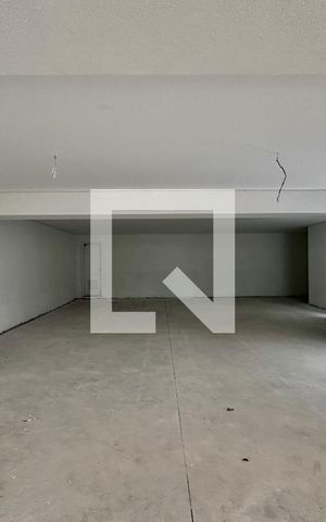 Casa de condomínio à venda com 496m², 4 quartos e 4 vagas Casa de condomínio à venda com 496m², 4 quartos e 4 vagasGaragem