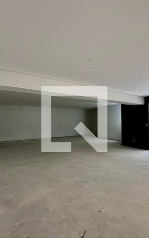 Casa de condomínio à venda com 496m², 4 quartos e 4 vagas Casa de condomínio à venda com 496m², 4 quartos e 4 vagasGaragem