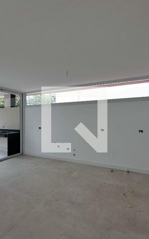 Casa de condomínio à venda com 496m², 4 quartos e 4 vagas Casa de condomínio à venda com 496m², 4 quartos e 4 vagasCozinha