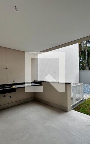 Casa de condomínio à venda com 486m², 4 quartos e 4 vagasVaranda/Quintal