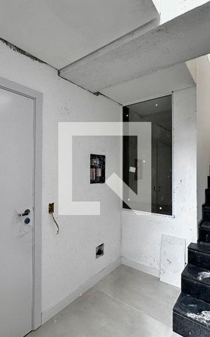 Casa de condomínio à venda com 486m², 4 quartos e 4 vagasEntrada Garagem Casa