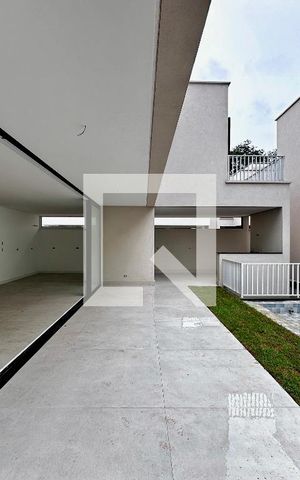 Casa de condomínio à venda com 486m², 4 quartos e 4 vagasVaranda/Quintal