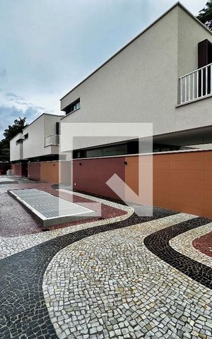 Casa de condomínio à venda com 486m², 4 quartos e 4 vagasÁrea Comum