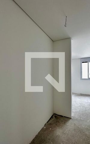 Casa de condomínio à venda com 486m², 4 quartos e 4 vagasCloset Suíte 1
