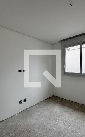 Casa de condomínio à venda com 486m², 4 quartos e 4 vagasSuíte 2
