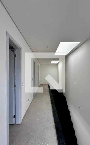 Casa de condomínio à venda com 486m², 4 quartos e 4 vagasCorredor Suítes