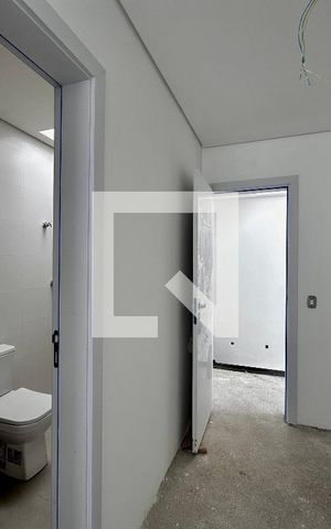Casa de condomínio à venda com 486m², 4 quartos e 4 vagasCloset Suíte 2