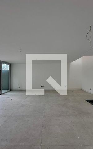 Casa de condomínio à venda com 531m², 4 quartos e 4 vagasSala