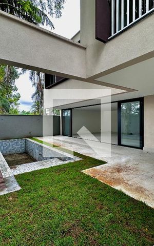 Casa de condomínio à venda com 531m², 4 quartos e 4 vagasQuintal