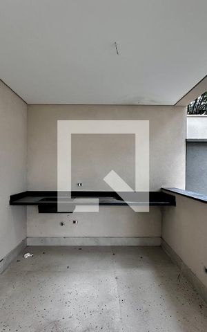 Casa de condomínio à venda com 531m², 4 quartos e 4 vagasVaranda/Quintal