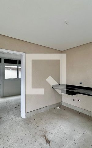 Casa de condomínio à venda com 531m², 4 quartos e 4 vagasQuintal