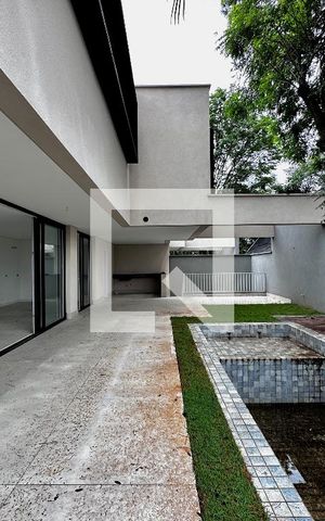 Casa de condomínio à venda com 531m², 4 quartos e 4 vagasQuintal