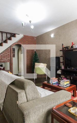 Casa à venda com 376m², 4 quartos e 4 vagas Casa à venda com 376m², 4 quartos e 4 vagasSala