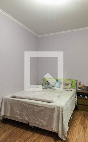 Casa à venda com 376m², 4 quartos e 4 vagas Casa à venda com 376m², 4 quartos e 4 vagasQuarto 2