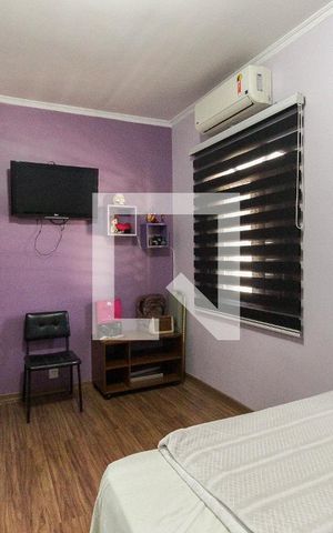 Casa à venda com 376m², 4 quartos e 4 vagas Casa à venda com 376m², 4 quartos e 4 vagasQuarto 2