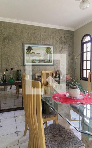 Casa à venda com 376m², 4 quartos e 4 vagas Casa à venda com 376m², 4 quartos e 4 vagasSala de Jantar