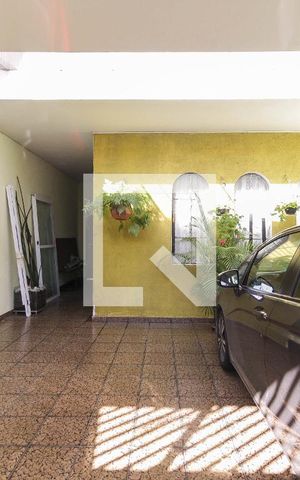Casa à venda com 376m², 4 quartos e 4 vagas Casa à venda com 376m², 4 quartos e 4 vagasGaragem