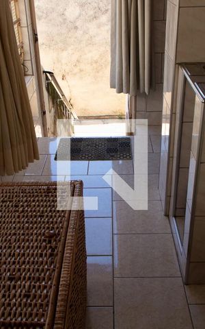 Casa para alugar com 165m², 2 quartos e 6 vagas Casa para alugar com 165m², 2 quartos e 6 vagasÁREA DE SERVIÇO