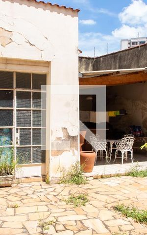 Casa para alugar com 165m², 2 quartos e 6 vagas Casa para alugar com 165m², 2 quartos e 6 vagasÁREA EXTERNA FUNDOS