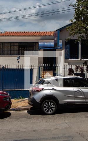 Casa para alugar com 165m², 2 quartos e 6 vagas Casa para alugar com 165m², 2 quartos e 6 vagasFACHADA