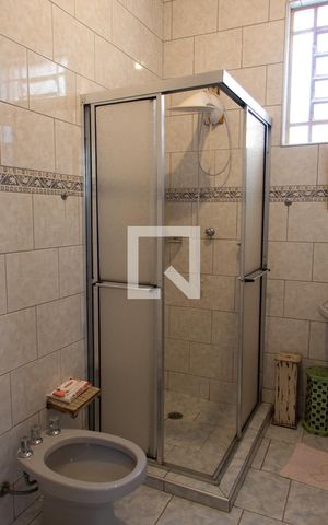 Casa para alugar com 165m², 2 quartos e 6 vagas Casa para alugar com 165m², 2 quartos e 6 vagasBANHEIRO