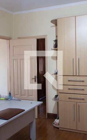 Casa para alugar com 165m², 2 quartos e 6 vagas Casa para alugar com 165m², 2 quartos e 6 vagasQUARTO 1