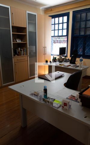 Casa para alugar com 165m², 2 quartos e 6 vagas Casa para alugar com 165m², 2 quartos e 6 vagasQUARTO 1