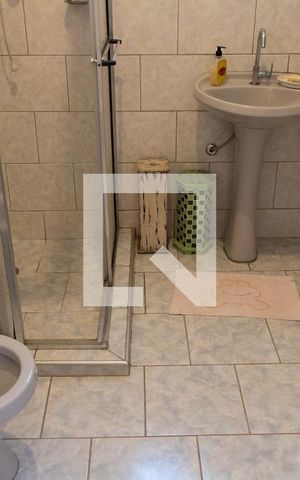 Casa para alugar com 165m², 2 quartos e 6 vagas Casa para alugar com 165m², 2 quartos e 6 vagasBANHEIRO